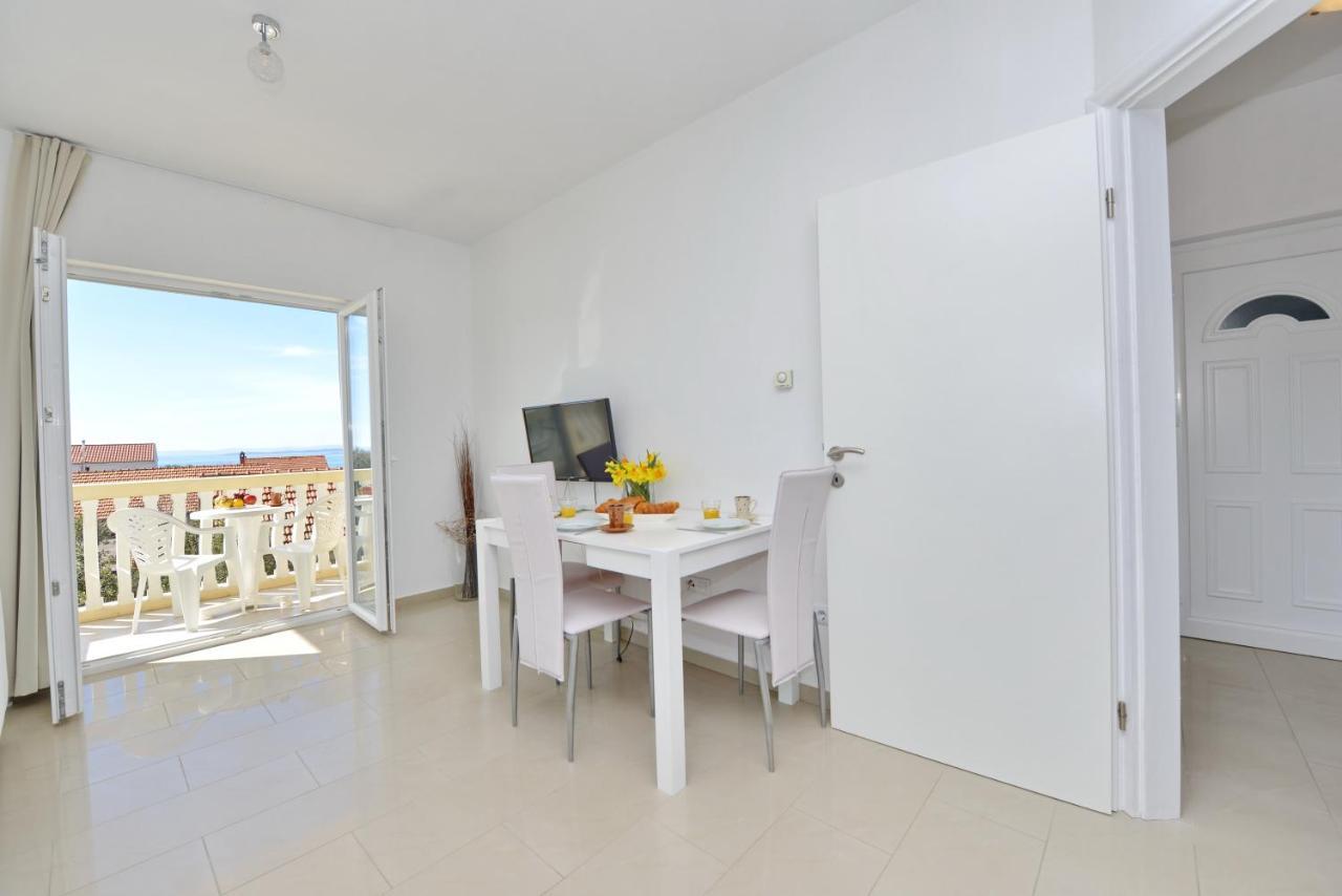 Apartments Verita Pakoštane Eksteriør billede