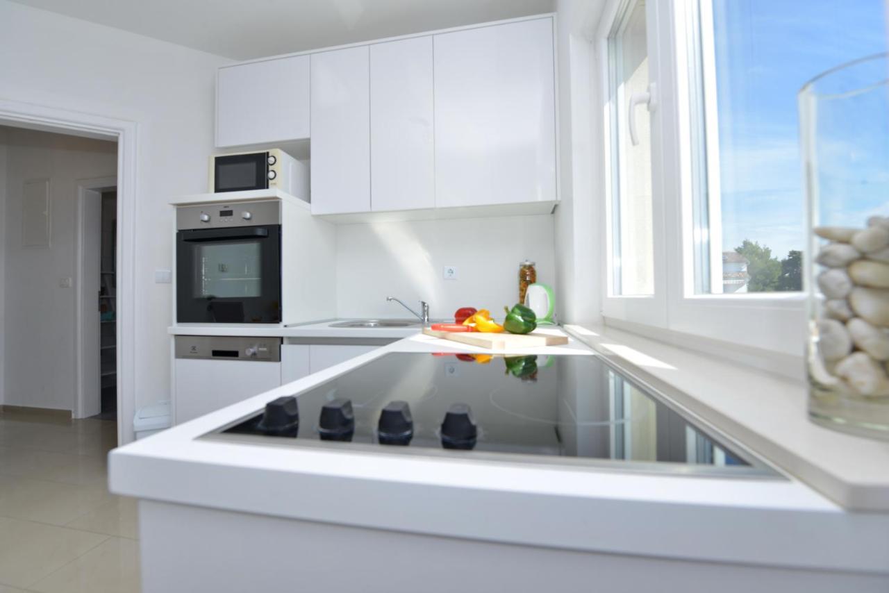 Apartments Verita Pakoštane Eksteriør billede