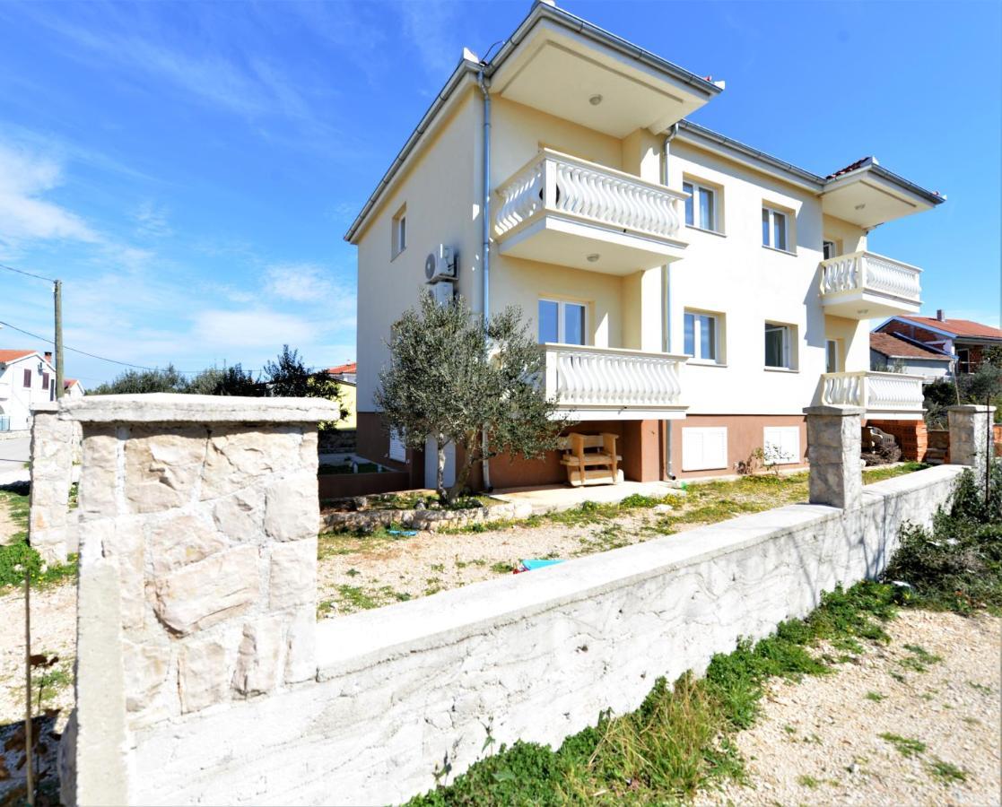 Apartments Verita Pakoštane Eksteriør billede