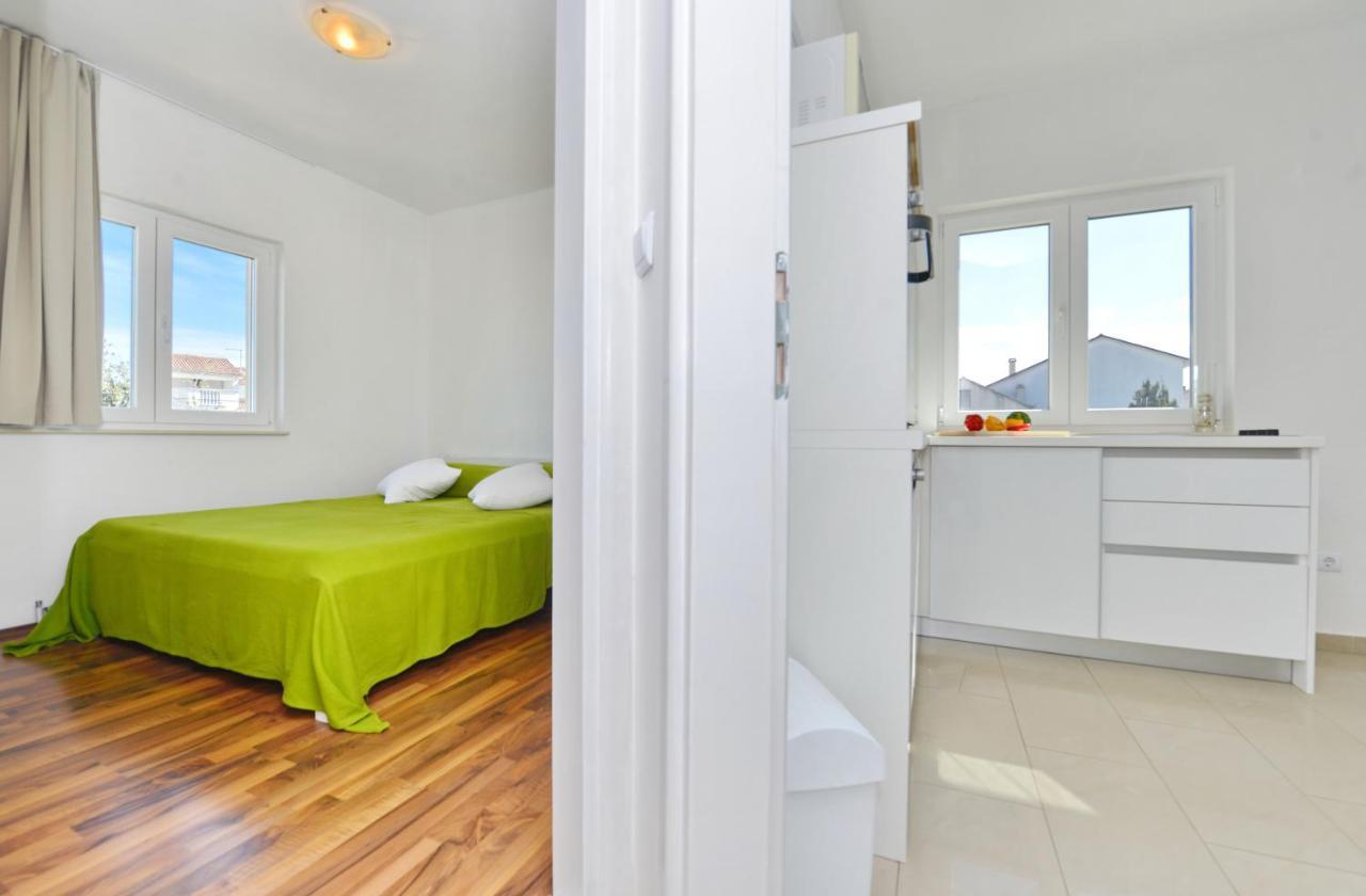 Apartments Verita Pakoštane Eksteriør billede